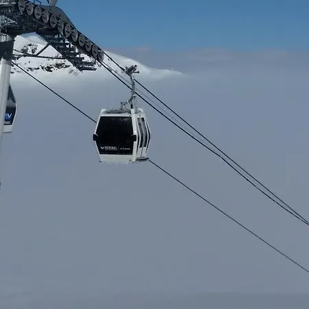 In Roc De Peclet By Piaunddirk Val Thorens